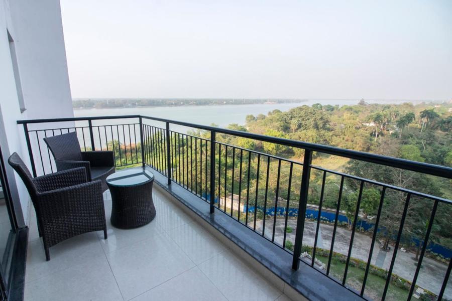Brook View Repose Otel Kalküta Dış mekan fotoğraf